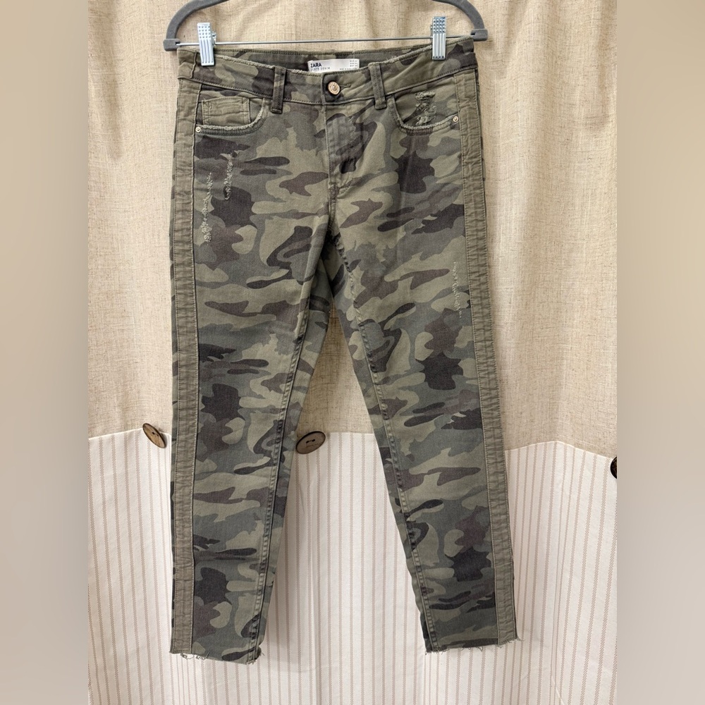 3/$30 Zara Camouflage Ankle Jeans